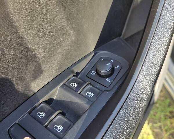 Серый Шкода Kodiaq, объемом двигателя 1.98 л и пробегом 92 тыс. км за 24000 $, фото 10 на Automoto.ua