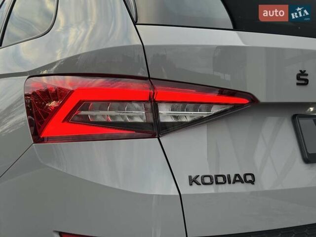 Шкода Kodiaq 2020 в Луцке на Automoto.ua Серый Шкода Kodiaq, объемом двигателя 1.97 л и пробегом 175 тыс. км за 37107 $, фото 17 на Automoto.ua