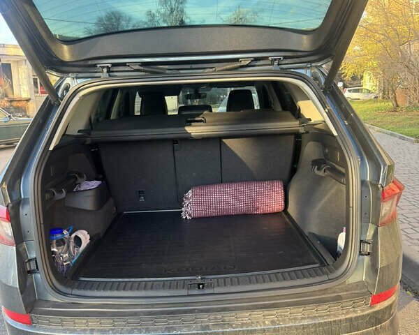 Сірий Шкода Kodiaq, об'ємом двигуна 1.97 л та пробігом 78 тис. км за 33000 $, фото 5 на Automoto.ua