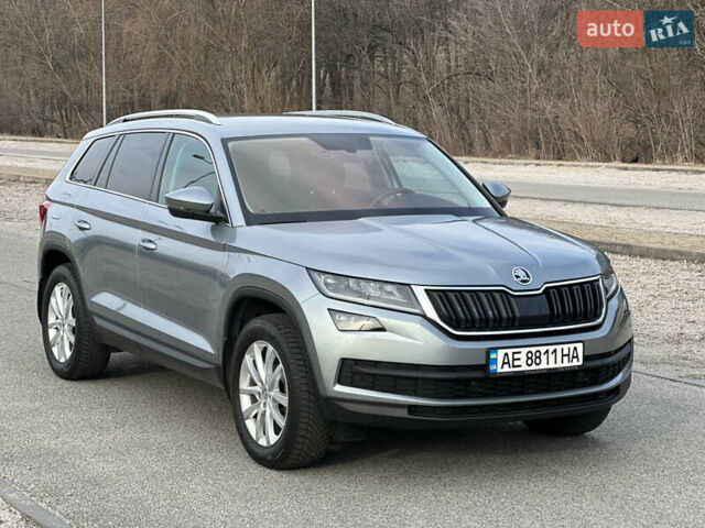 Серый Шкода Kodiaq, объемом двигателя 2 л и пробегом 69 тыс. км за 33500 $, фото 3 на Automoto.ua