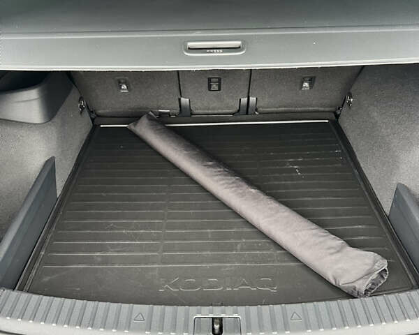 Серый Шкода Kodiaq, объемом двигателя 1.97 л и пробегом 17 тыс. км за 33000 $, фото 19 на Automoto.ua