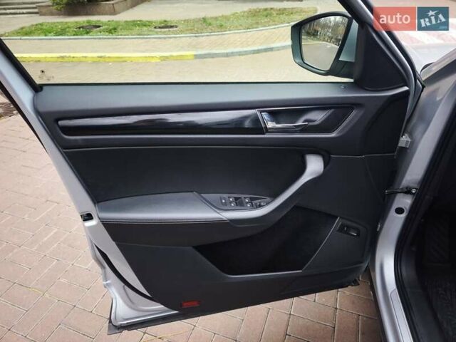 Серый Шкода Kodiaq, объемом двигателя 1.98 л и пробегом 129 тыс. км за 28500 $, фото 14 на Automoto.ua