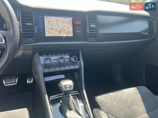 Серый Шкода Kodiaq, объемом двигателя 1.97 л и пробегом 218 тыс. км за 32900 $, фото 19 на Automoto.ua