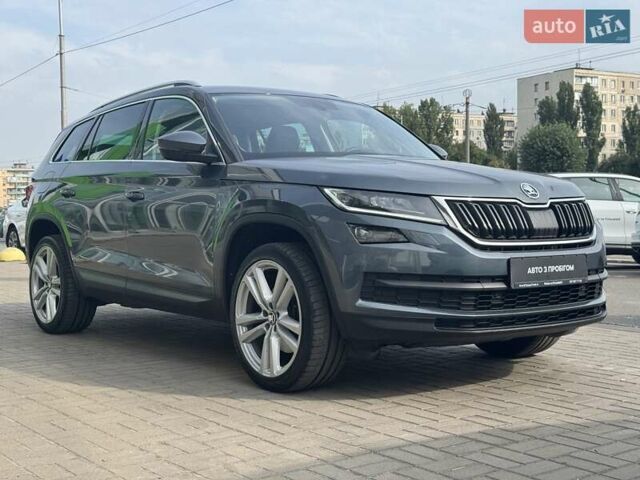Серый Шкода Kodiaq, объемом двигателя 1.97 л и пробегом 92 тыс. км за 28990 $, фото 4 на Automoto.ua