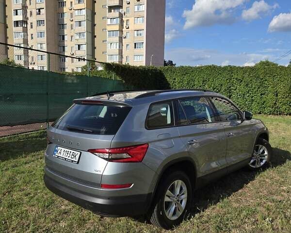 Серый Шкода Kodiaq, объемом двигателя 1.98 л и пробегом 92 тыс. км за 24000 $, фото 2 на Automoto.ua