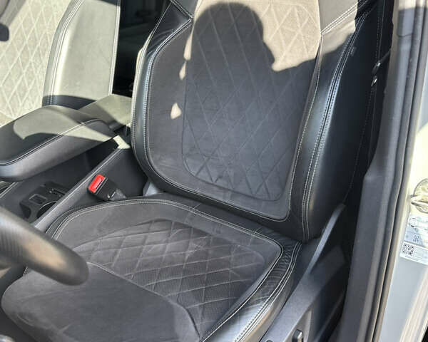 Шкода Kodiaq 2020 у Києві на Automoto.ua Сірий Шкода Kodiaq, об'ємом двигуна 2 л та пробігом 255 тис. км за 25999 $, фото 6 на Automoto.ua