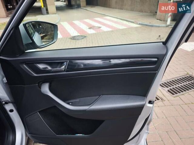 Серый Шкода Kodiaq, объемом двигателя 1.98 л и пробегом 129 тыс. км за 28500 $, фото 7 на Automoto.ua