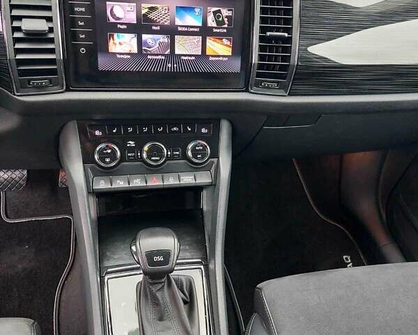 Сірий Шкода Kodiaq, об'ємом двигуна 1.98 л та пробігом 291 тис. км за 25500 $, фото 12 на Automoto.ua
