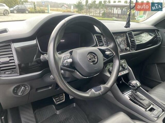 Серый Шкода Kodiaq, объемом двигателя 2 л и пробегом 208 тыс. км за 30300 $, фото 3 на Automoto.ua