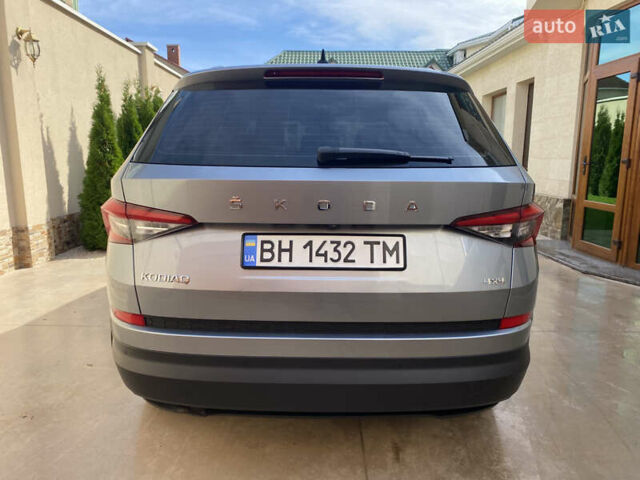Серый Шкода Kodiaq, объемом двигателя 1.98 л и пробегом 209 тыс. км за 25200 $, фото 17 на Automoto.ua
