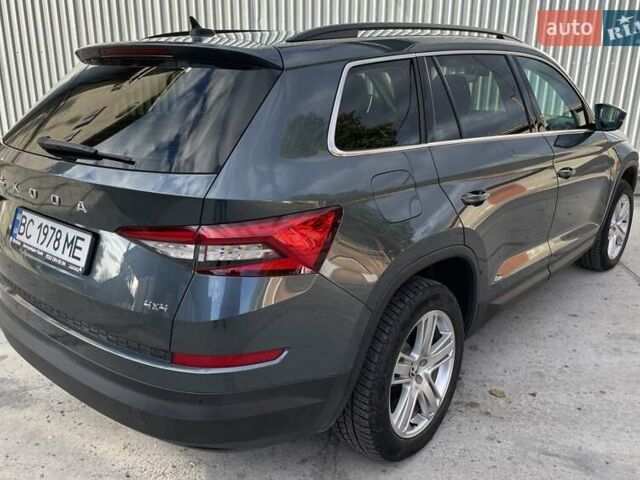 Серый Шкода Kodiaq, объемом двигателя 1.98 л и пробегом 70 тыс. км за 31500 $, фото 3 на Automoto.ua