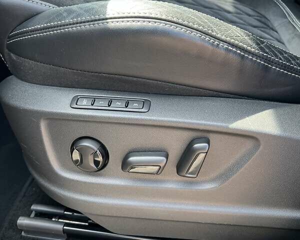 Серый Шкода Kodiaq, объемом двигателя 1.97 л и пробегом 170 тыс. км за 29000 $, фото 15 на Automoto.ua