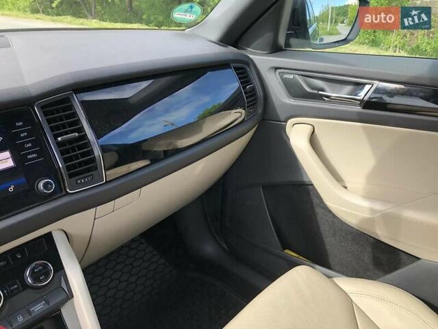 Шкода Kodiaq 2020 в Житомире на Automoto.ua Серый Шкода Kodiaq, объемом двигателя 1.97 л и пробегом 225 тыс. км за 31900 $, фото 63 на Automoto.ua