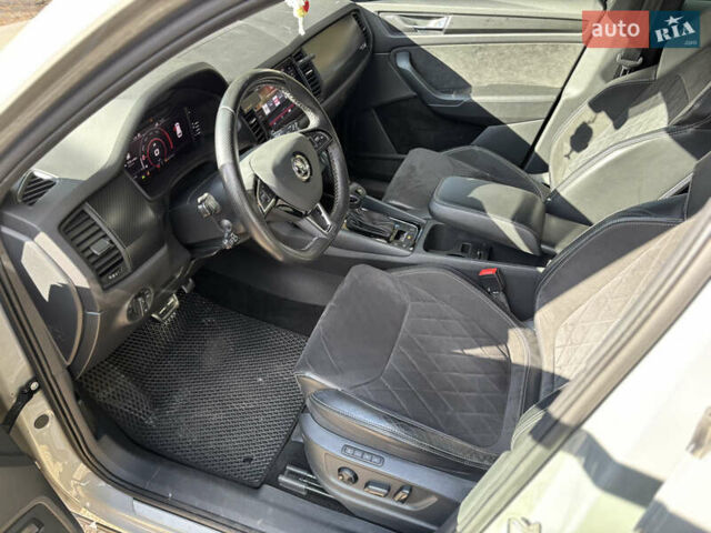 Шкода Kodiaq 2020 у Києві на Automoto.ua Сірий Шкода Kodiaq, об'ємом двигуна 2 л та пробігом 255 тис. км за 25999 $, фото 5 на Automoto.ua