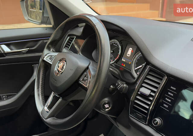 Серый Шкода Kodiaq, объемом двигателя 1.97 л и пробегом 160 тыс. км за 30474 $, фото 85 на Automoto.ua