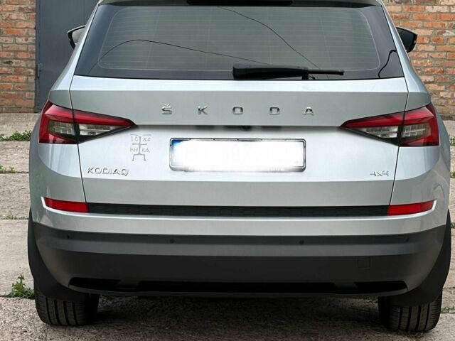Серый Шкода Kodiaq, объемом двигателя 0 л и пробегом 33 тыс. км за 34000 $, фото 4 на Automoto.ua
