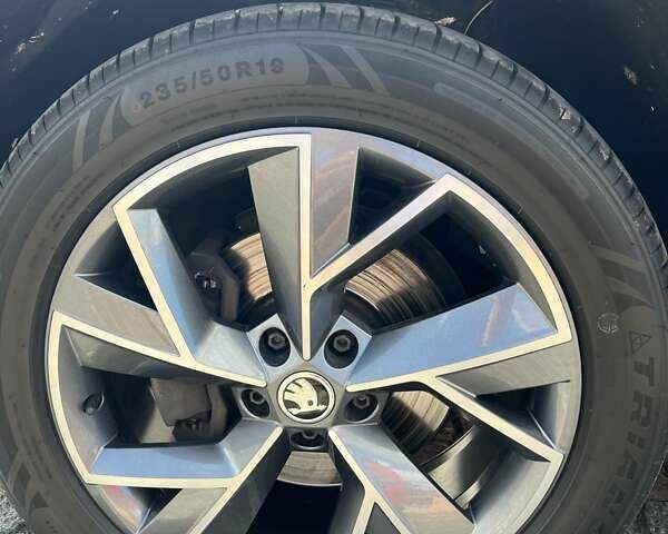 Серый Шкода Kodiaq, объемом двигателя 1.97 л и пробегом 170 тыс. км за 29000 $, фото 24 на Automoto.ua