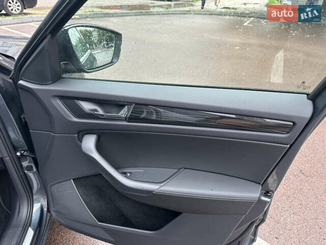 Шкода Kodiaq 2020 у Києві на Automoto.ua Сірий Шкода Kodiaq, об'ємом двигуна 2 л та пробігом 140 тис. км за 33800 $, фото 16 на Automoto.ua