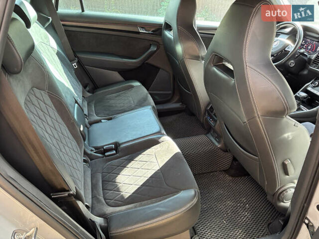 Шкода Kodiaq 2020 у Києві на Automoto.ua Сірий Шкода Kodiaq, об'ємом двигуна 2 л та пробігом 255 тис. км за 25999 $, фото 20 на Automoto.ua