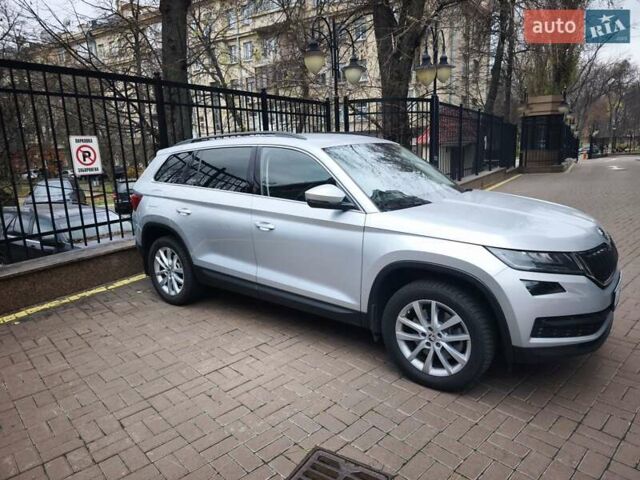 Серый Шкода Kodiaq, объемом двигателя 1.98 л и пробегом 129 тыс. км за 28500 $, фото 1 на Automoto.ua