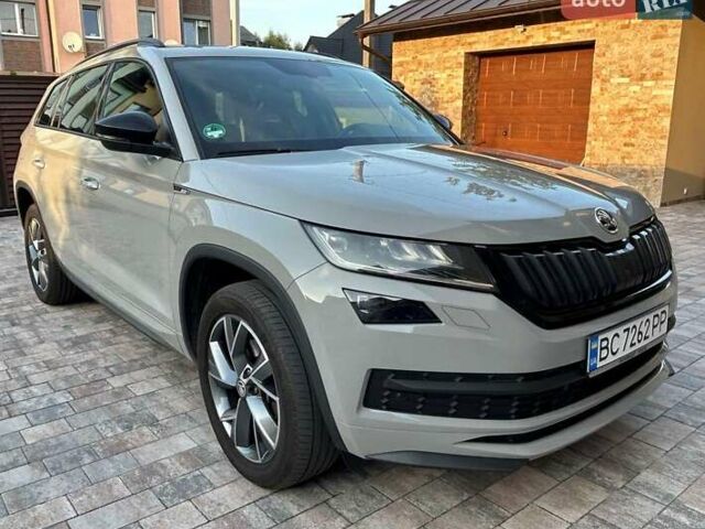 Серый Шкода Kodiaq, объемом двигателя 1.97 л и пробегом 126 тыс. км за 32000 $, фото 5 на Automoto.ua