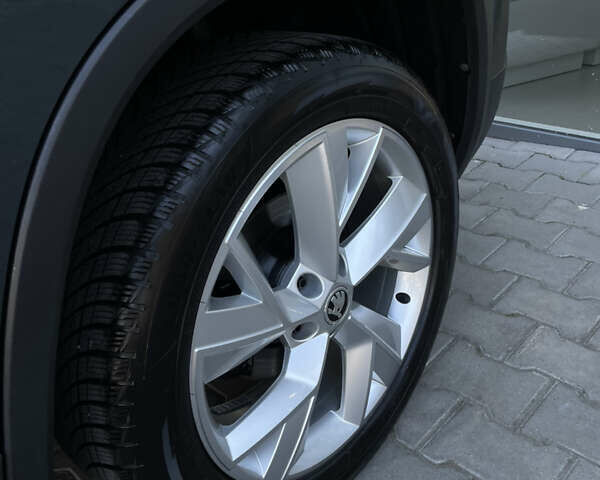 Серый Шкода Kodiaq, объемом двигателя 1.97 л и пробегом 222 тыс. км за 28000 $, фото 8 на Automoto.ua