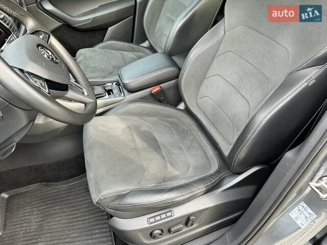Серый Шкода Kodiaq, объемом двигателя 2 л и пробегом 69 тыс. км за 33500 $, фото 13 на Automoto.ua