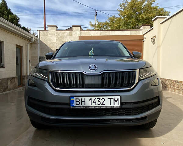 Серый Шкода Kodiaq, объемом двигателя 1.98 л и пробегом 209 тыс. км за 25200 $, фото 9 на Automoto.ua
