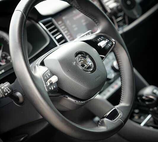 Серый Шкода Kodiaq, объемом двигателя 1.98 л и пробегом 58 тыс. км за 30500 $, фото 33 на Automoto.ua