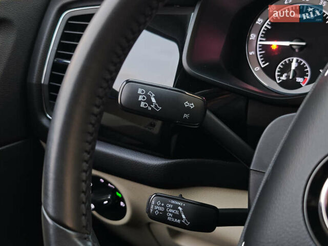 Шкода Kodiaq 2020 в Луцке на Automoto.ua Серый Шкода Kodiaq, объемом двигателя 2 л и пробегом 222 тыс. км за 31191 $, фото 35 на Automoto.ua