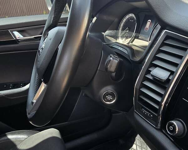 Сірий Шкода Kodiaq, об'ємом двигуна 1.4 л та пробігом 176 тис. км за 33000 $, фото 6 на Automoto.ua