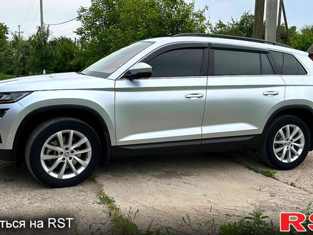 Серый Шкода Kodiaq, объемом двигателя 2 л и пробегом 33 тыс. км за 34000 $, фото 3 на Automoto.ua