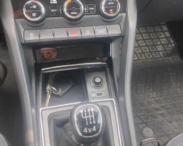 Серый Шкода Kodiaq, объемом двигателя 1.97 л и пробегом 195 тыс. км за 28300 $, фото 6 на Automoto.ua