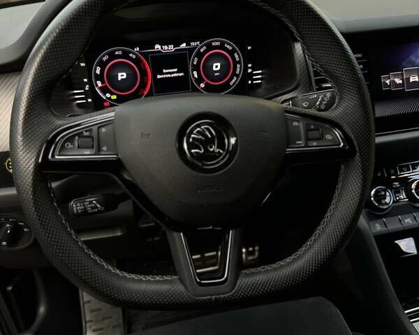 Серый Шкода Kodiaq, объемом двигателя 1.97 л и пробегом 177 тыс. км за 35800 $, фото 12 на Automoto.ua