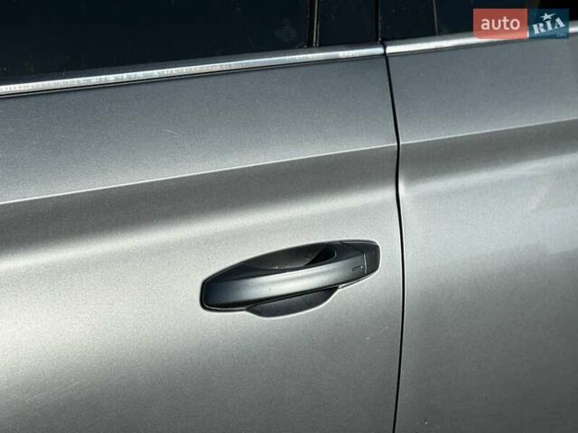 Серый Шкода Kodiaq, объемом двигателя 1.97 л и пробегом 93 тыс. км за 31387 $, фото 5 на Automoto.ua