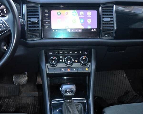 Сірий Шкода Kodiaq, об'ємом двигуна 1.98 л та пробігом 315 тис. км за 24985 $, фото 26 на Automoto.ua