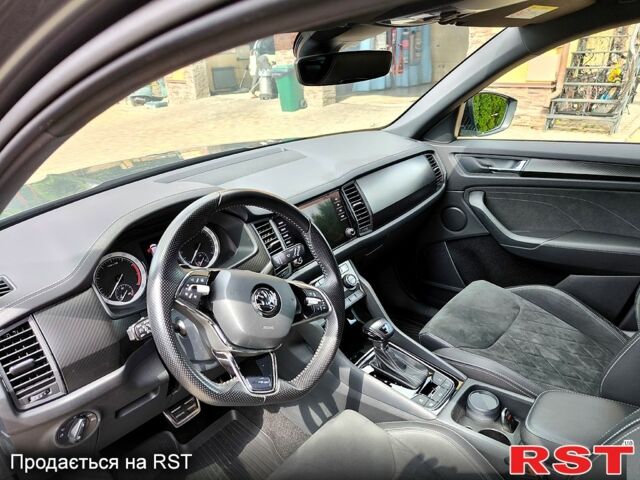 Серый Шкода Kodiaq, объемом двигателя 2 л и пробегом 73 тыс. км за 37000 $, фото 2 на Automoto.ua