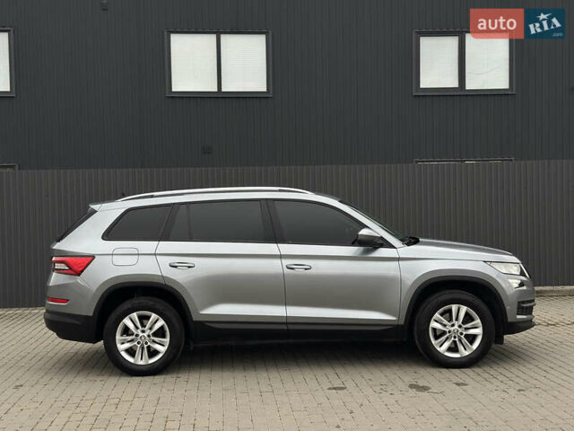 Серый Шкода Kodiaq, объемом двигателя 2 л и пробегом 167 тыс. км за 29000 $, фото 5 на Automoto.ua