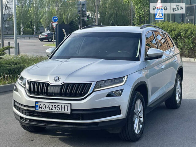 Сірий Шкода Kodiaq, об'ємом двигуна 2 л та пробігом 55 тис. км за 37999 $, фото 13 на Automoto.ua