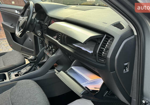 Серый Шкода Kodiaq, объемом двигателя 1.97 л и пробегом 141 тыс. км за 29999 $, фото 165 на Automoto.ua
