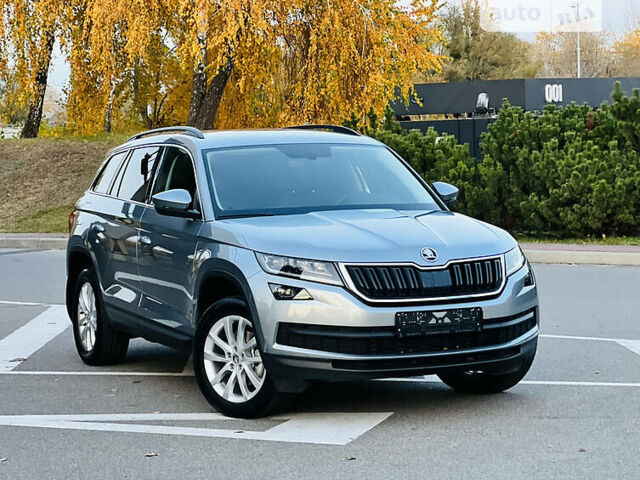 Сірий Шкода Kodiaq, об'ємом двигуна 2 л та пробігом 6 тис. км за 37999 $, фото 170 на Automoto.ua