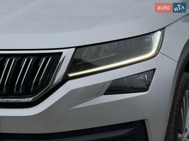 Серый Шкода Kodiaq, объемом двигателя 1.97 л и пробегом 177 тыс. км за 35999 $, фото 12 на Automoto.ua