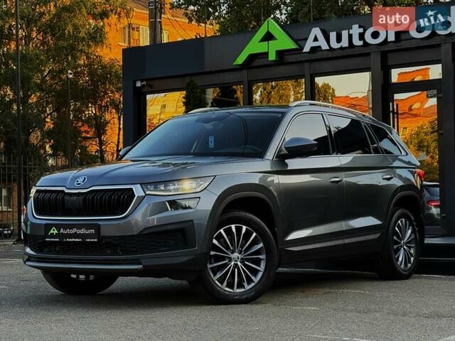 Серый Шкода Kodiaq, объемом двигателя 1.98 л и пробегом 36 тыс. км за 33699 $, фото 5 на Automoto.ua