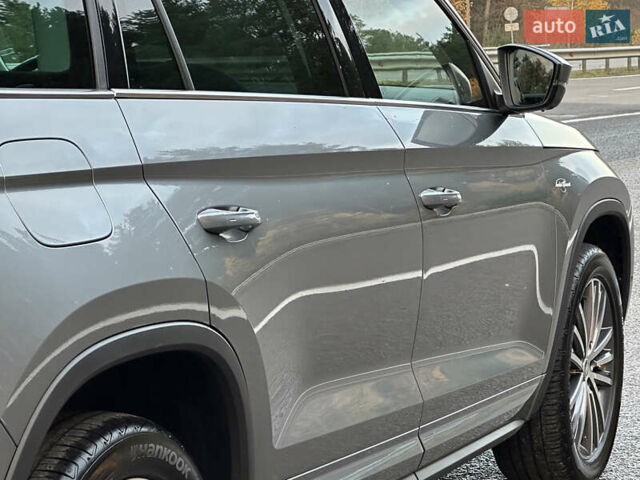 Серый Шкода Kodiaq, объемом двигателя 2 л и пробегом 181 тыс. км за 35399 $, фото 40 на Automoto.ua