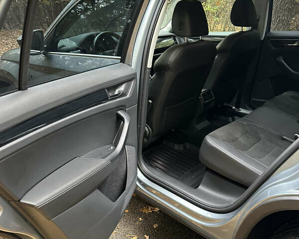 Серый Шкода Kodiaq, объемом двигателя 1.97 л и пробегом 82 тыс. км за 35250 $, фото 14 на Automoto.ua