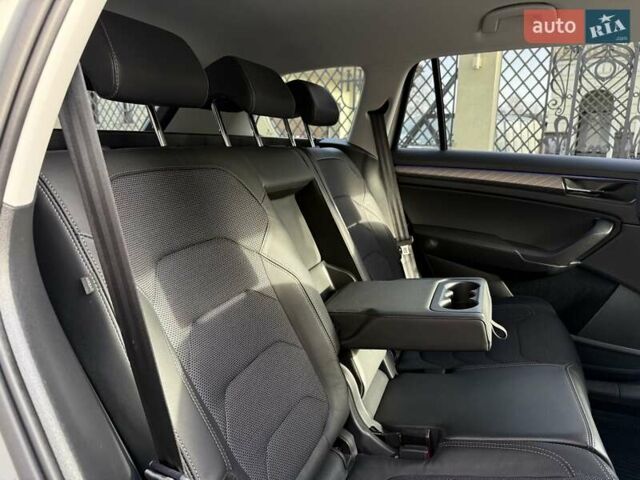 Серый Шкода Kodiaq, объемом двигателя 2 л и пробегом 107 тыс. км за 34600 $, фото 82 на Automoto.ua