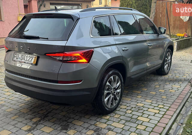 Серый Шкода Kodiaq, объемом двигателя 1.97 л и пробегом 141 тыс. км за 29999 $, фото 109 на Automoto.ua