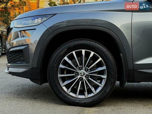 Серый Шкода Kodiaq, объемом двигателя 1.98 л и пробегом 36 тыс. км за 33699 $, фото 14 на Automoto.ua