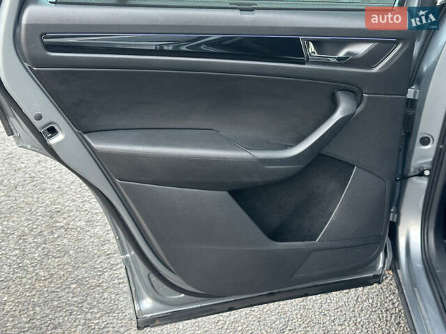 Серый Шкода Kodiaq, объемом двигателя 2 л и пробегом 181 тыс. км за 35399 $, фото 74 на Automoto.ua