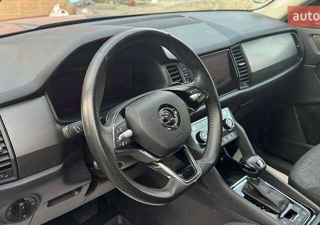 Серый Шкода Kodiaq, объемом двигателя 1.97 л и пробегом 141 тыс. км за 29999 $, фото 25 на Automoto.ua